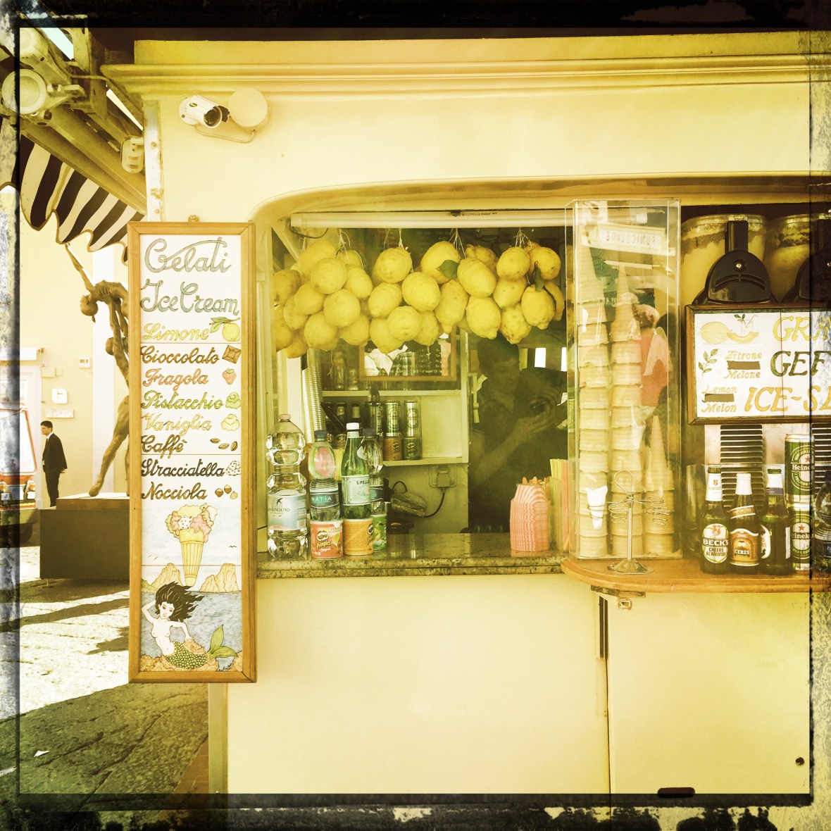 FE098294-8E36-41BA-9768-A51B8645A00C