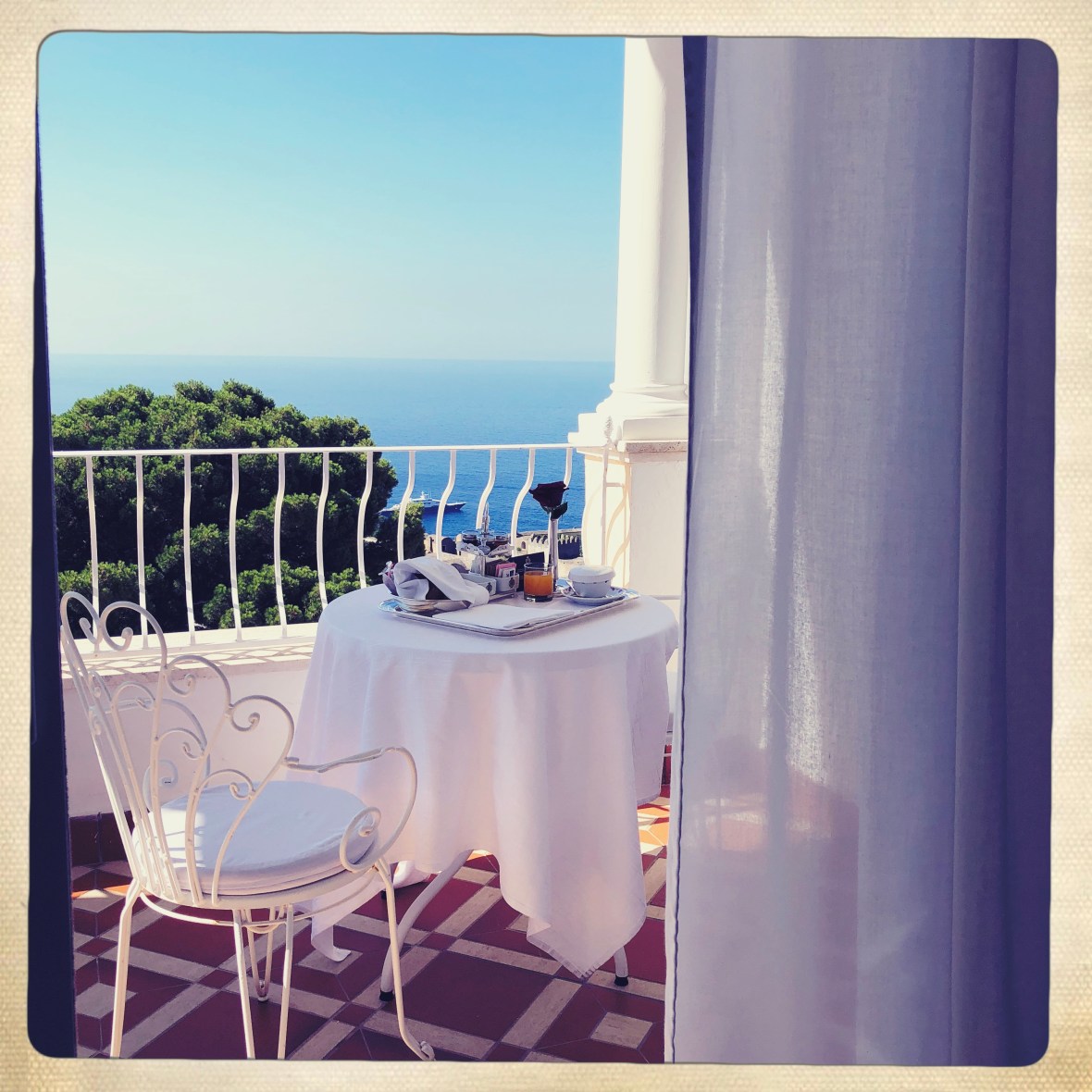 HipstamaticPhoto-552728738.356051